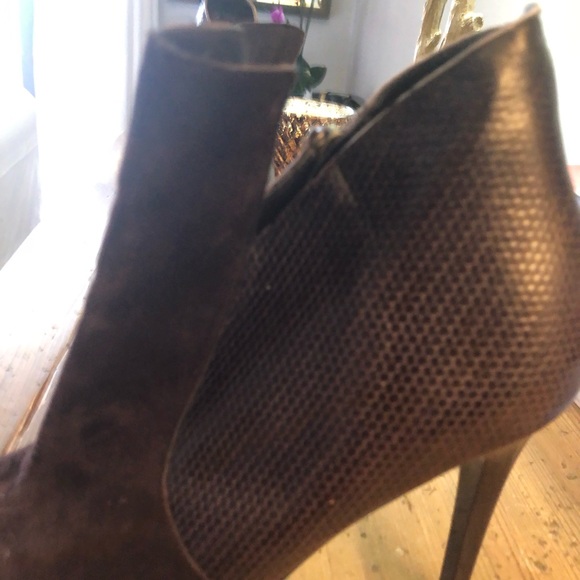 NWOT Diane von Furstenberg suede /embossed leather open toe ankle booties - Picture 5 of 6